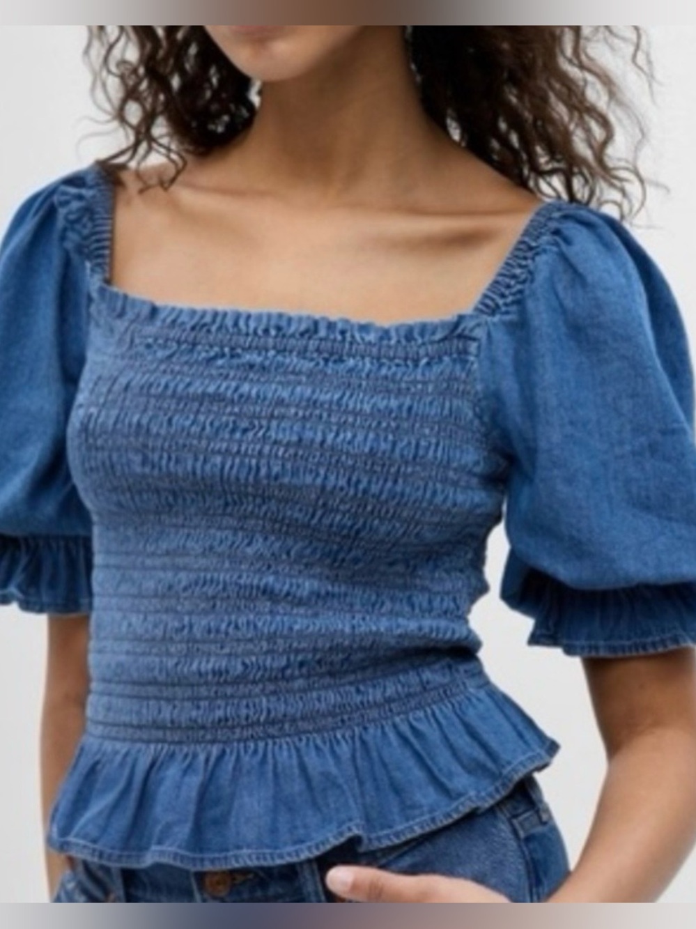 GAP Women's M Smocked Puff Sleeve Chambray Top Denim Blue 100% Cotton